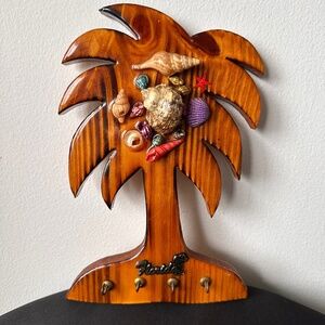 Vintage Florida Lacquer Wood Palm Tree Key Holder with Seashell Decor